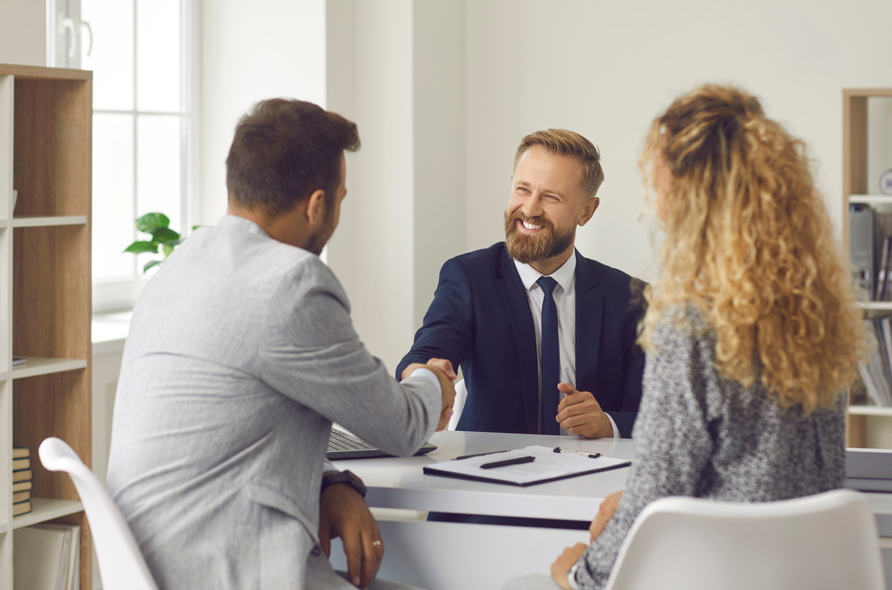 Bonded surplus lines broker helping clients get the insurance they need