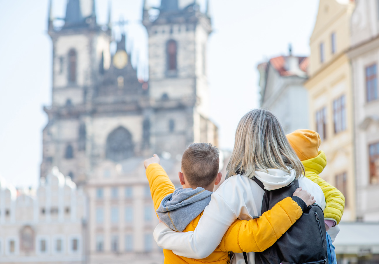Mother traveling internationally with her kids has a ne exeat bond